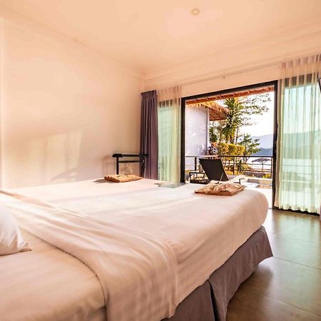 The Sanctuary Nam Ngum Beach Resort Vang Vieng Exterior foto