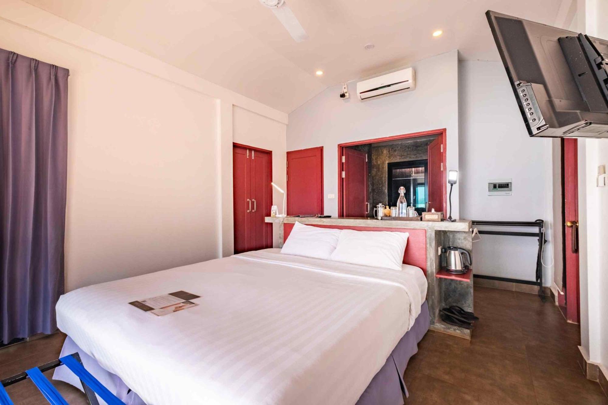 The Sanctuary Nam Ngum Beach Resort Vang Vieng Exterior foto
